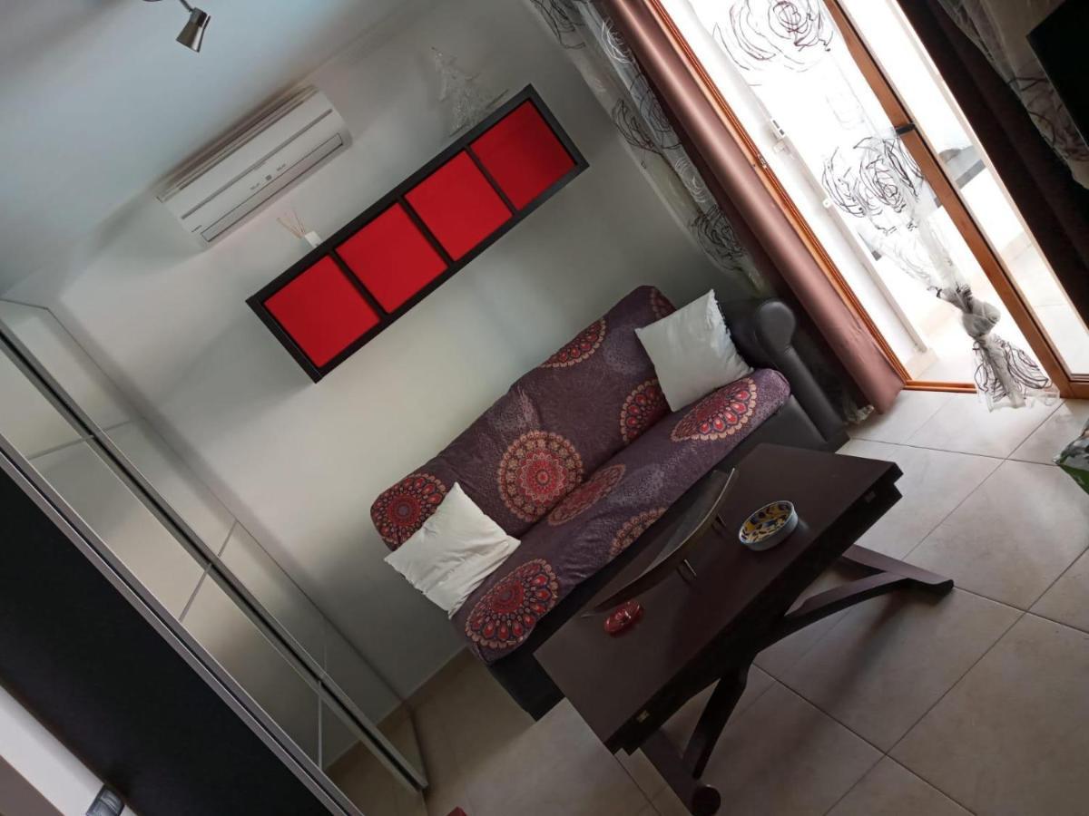 Dona Claudia - 2019-t5513 *